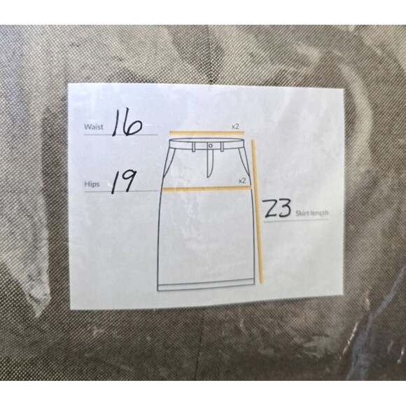 Akris Punto Womens Gray Taupe Tan Skirt Size 12 Flared Professional - Picture 3 of 10